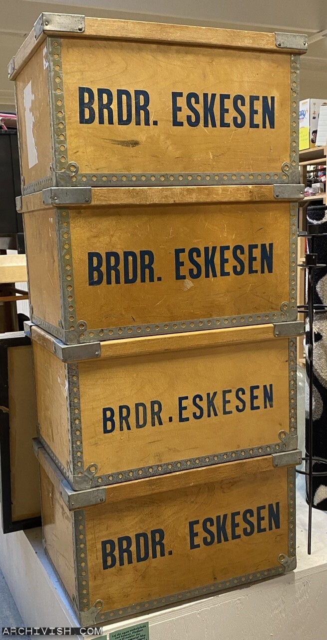 Plyfa boxes from Brdr. Eskesen (The Eskesen Brothers)