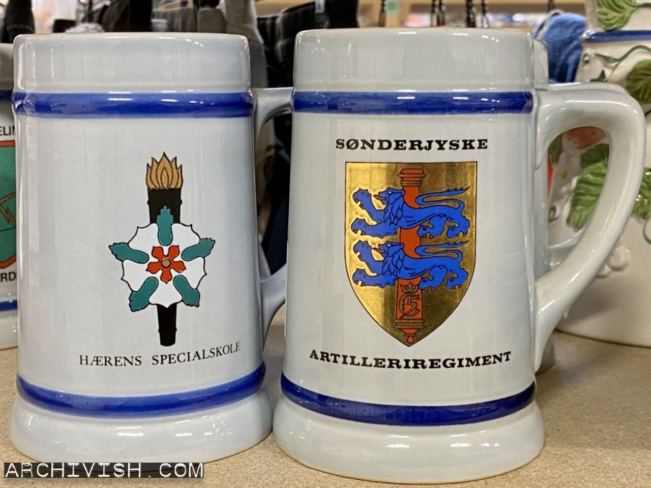 Søholm mugs with military insignia