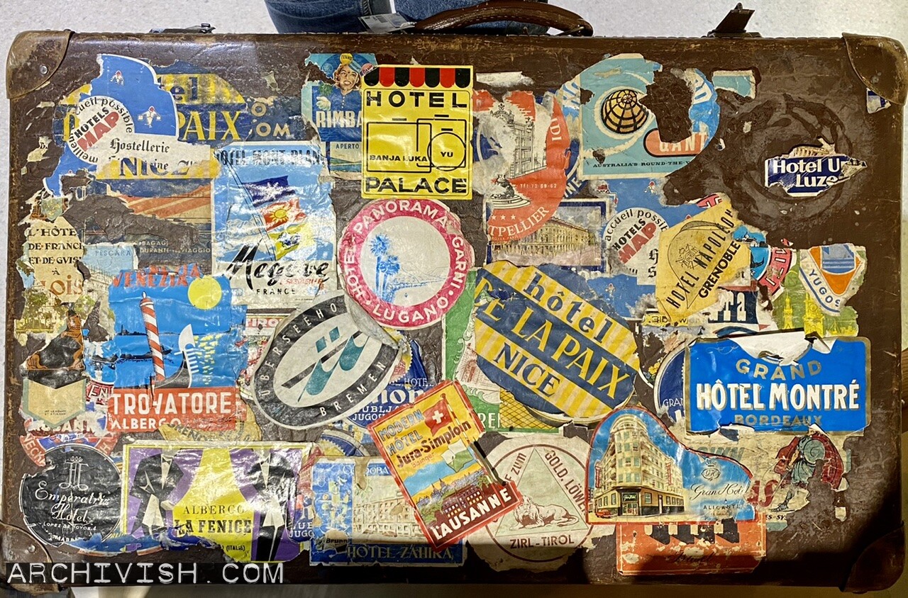 Suitcase stickers - Hotel De La Paix, Nice - Hotel Napoleon, Grenoble - Grand Hotel Montré, Bordeaux - Überseehof, Bremen - Hotel Palace, Banja Luka, Yougoslavia - Hotel Panorama Garni, Lugano