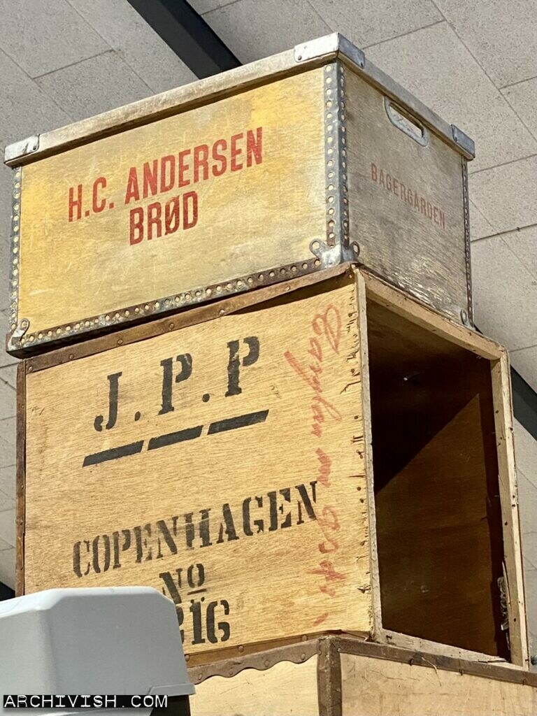 Plyfa boxes from the bakery "H. C. Andersen / Bagergården" and "J. P. P. Copenhagen"