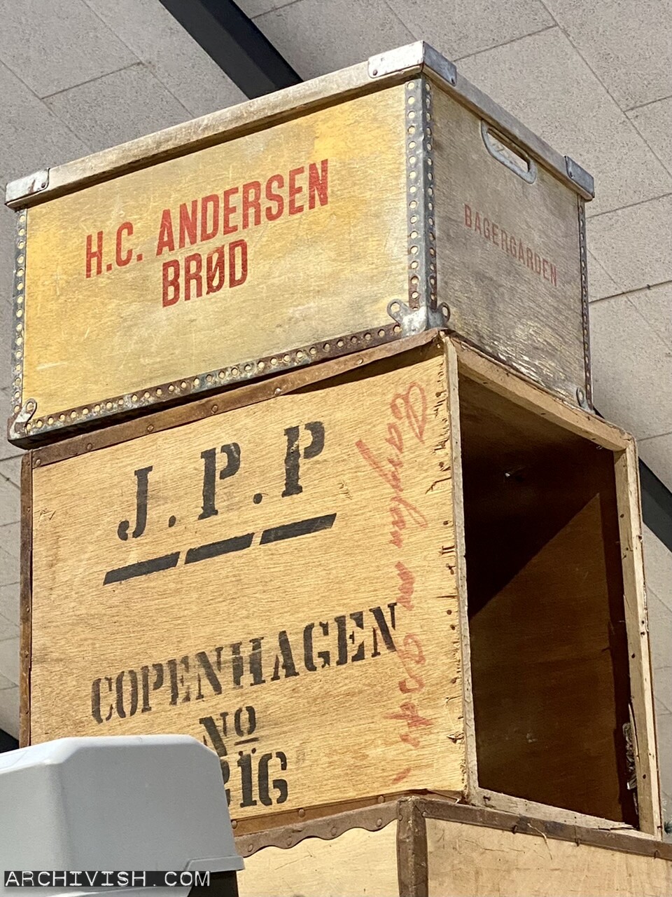 Plyfa boxes from the bakery "H. C. Andersen / Bagergården" and "J. P. P. Copenhagen"