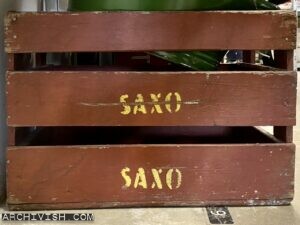 Saxo mineralwater factory - Wooden crate